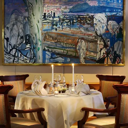 فندق كريستال سوبيريور 4*