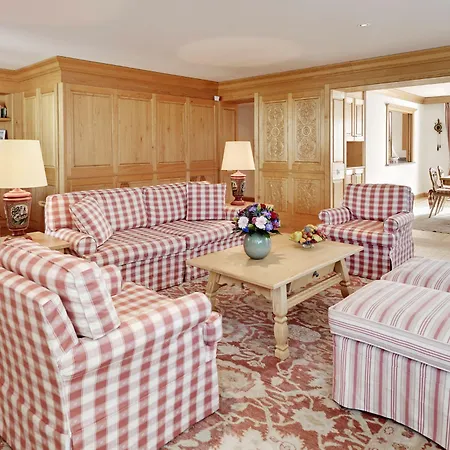 Crystal Superior Hotel 4*