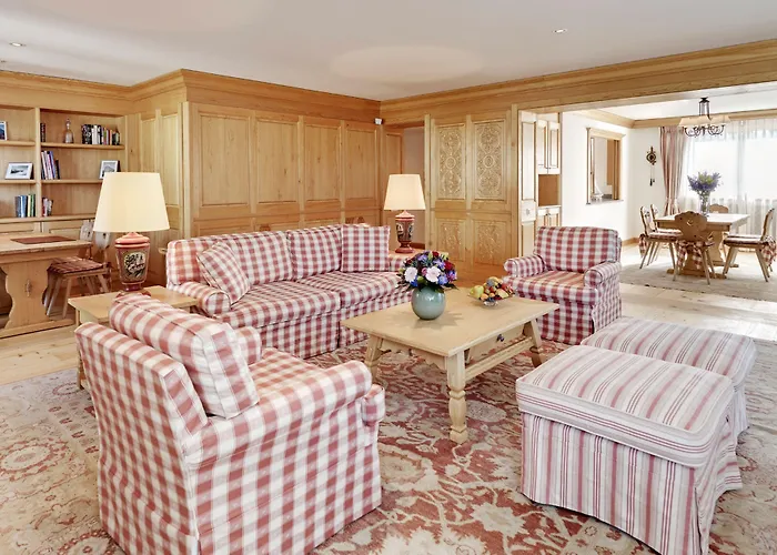 Crystal Superior Hotel 4*